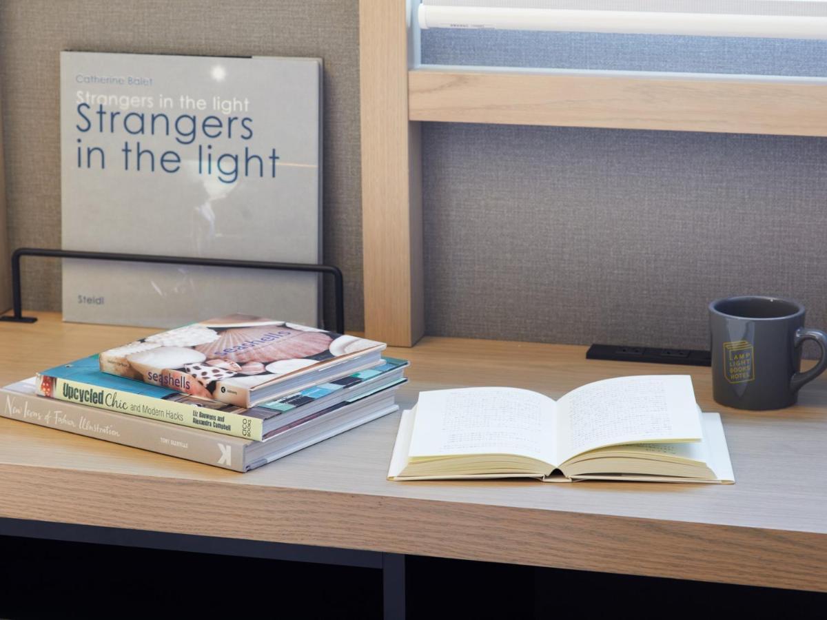 Lamp Light Books Hotel Sapporo Buitenkant foto