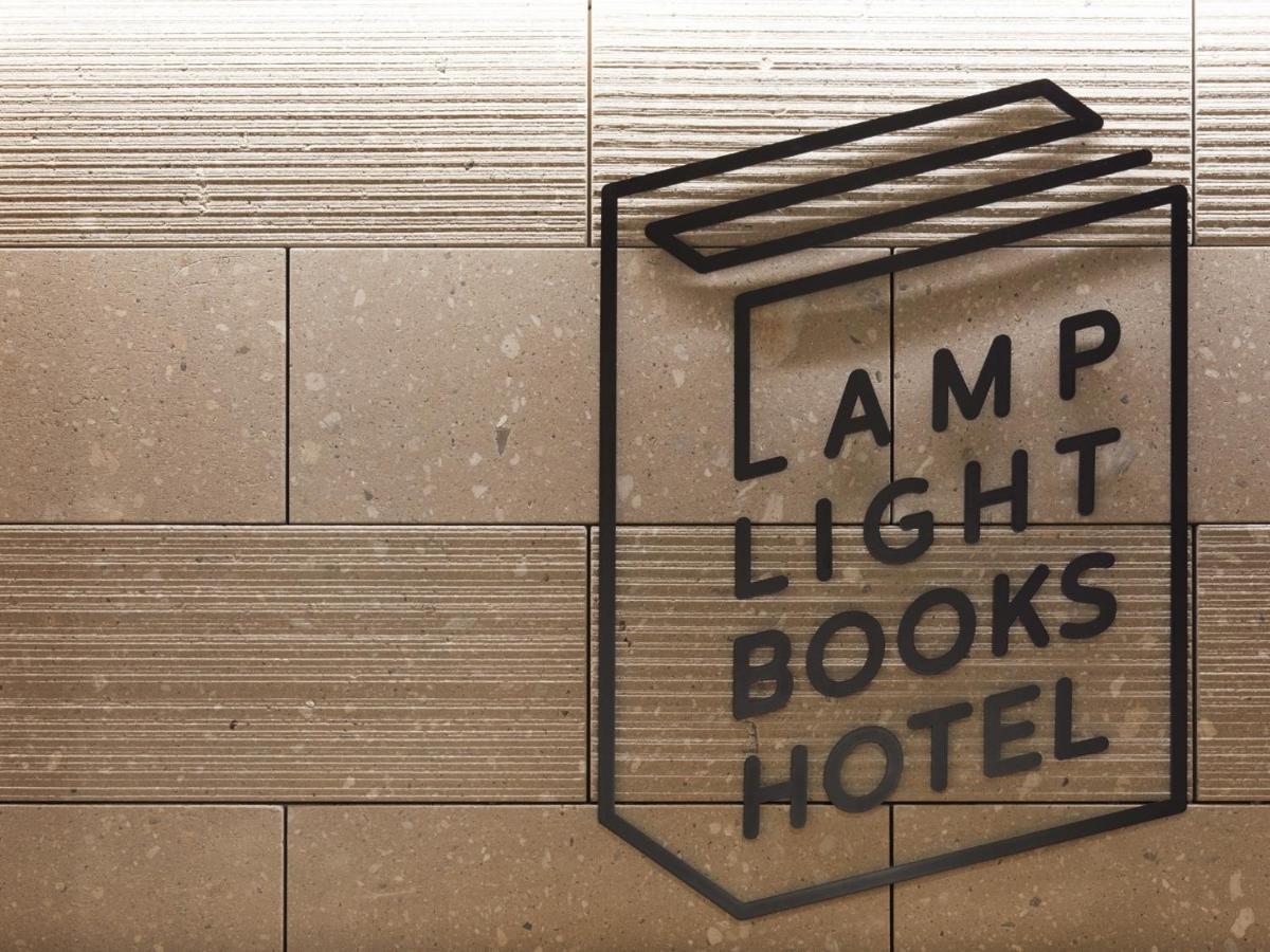 Lamp Light Books Hotel Sapporo Buitenkant foto